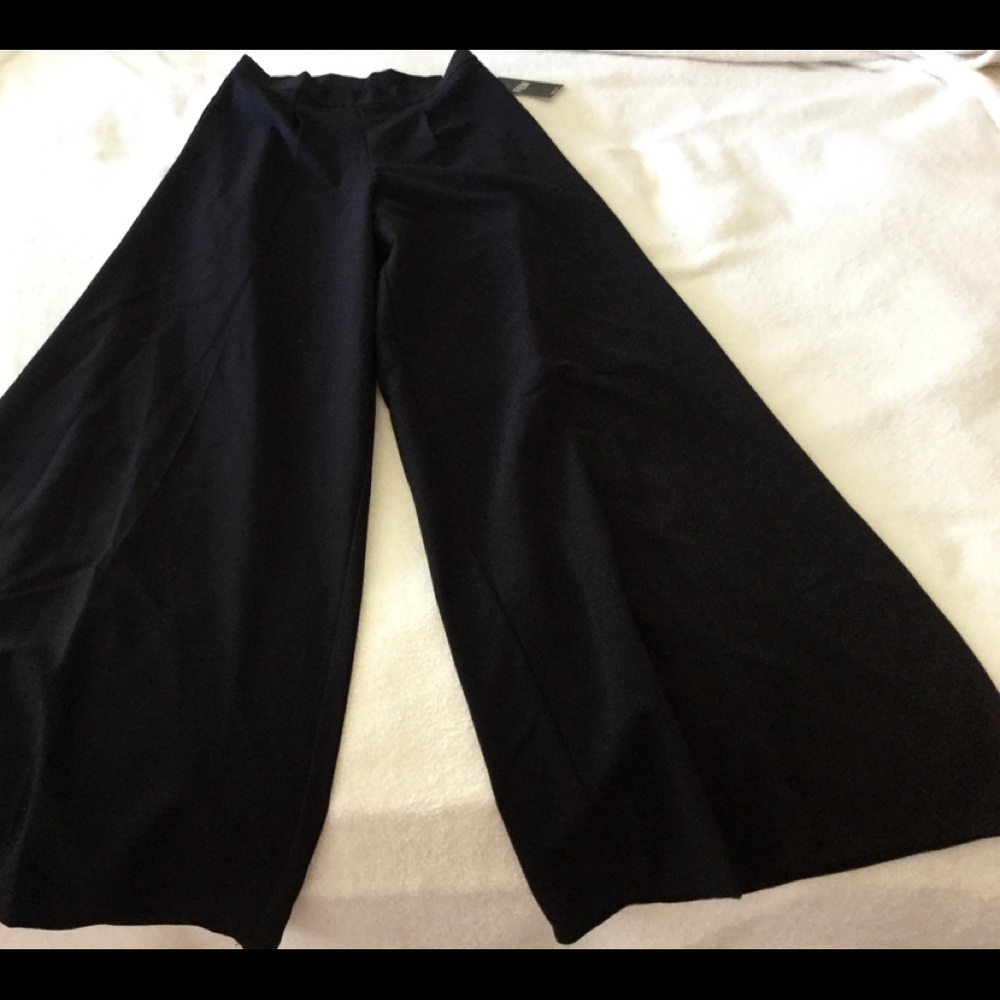 FEM ~ BLACK Palazzo Pants Size M (8-10)